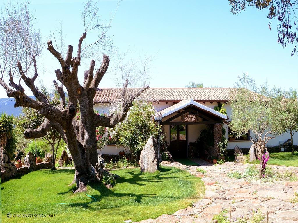 Country house S'ozzastru
